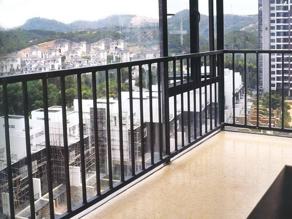 購(gòu)買(mǎi)現(xiàn)貨鋼格柵板注意事項(xiàng)方面